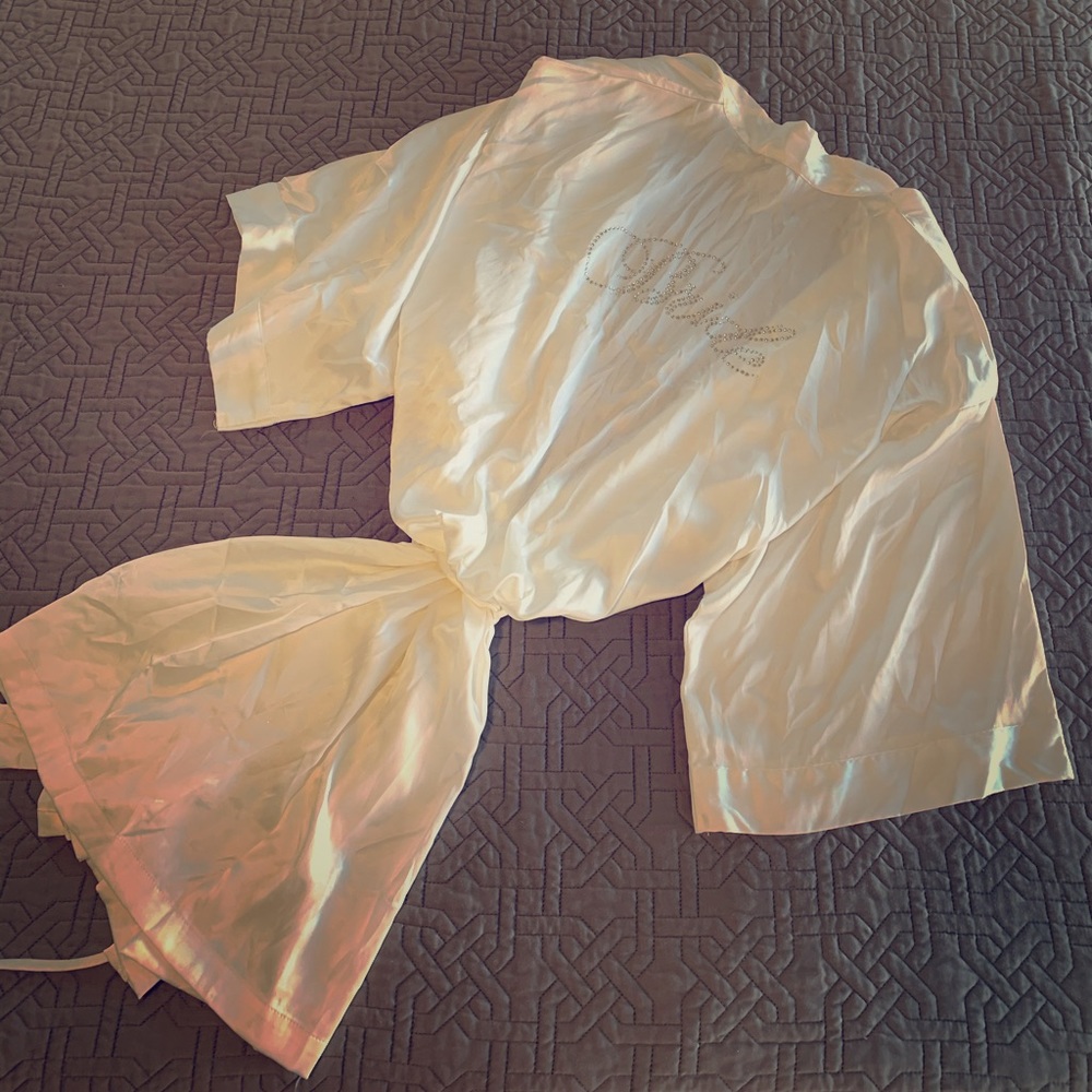EUC Victoria’s Secret White Bride Robe Size O/S